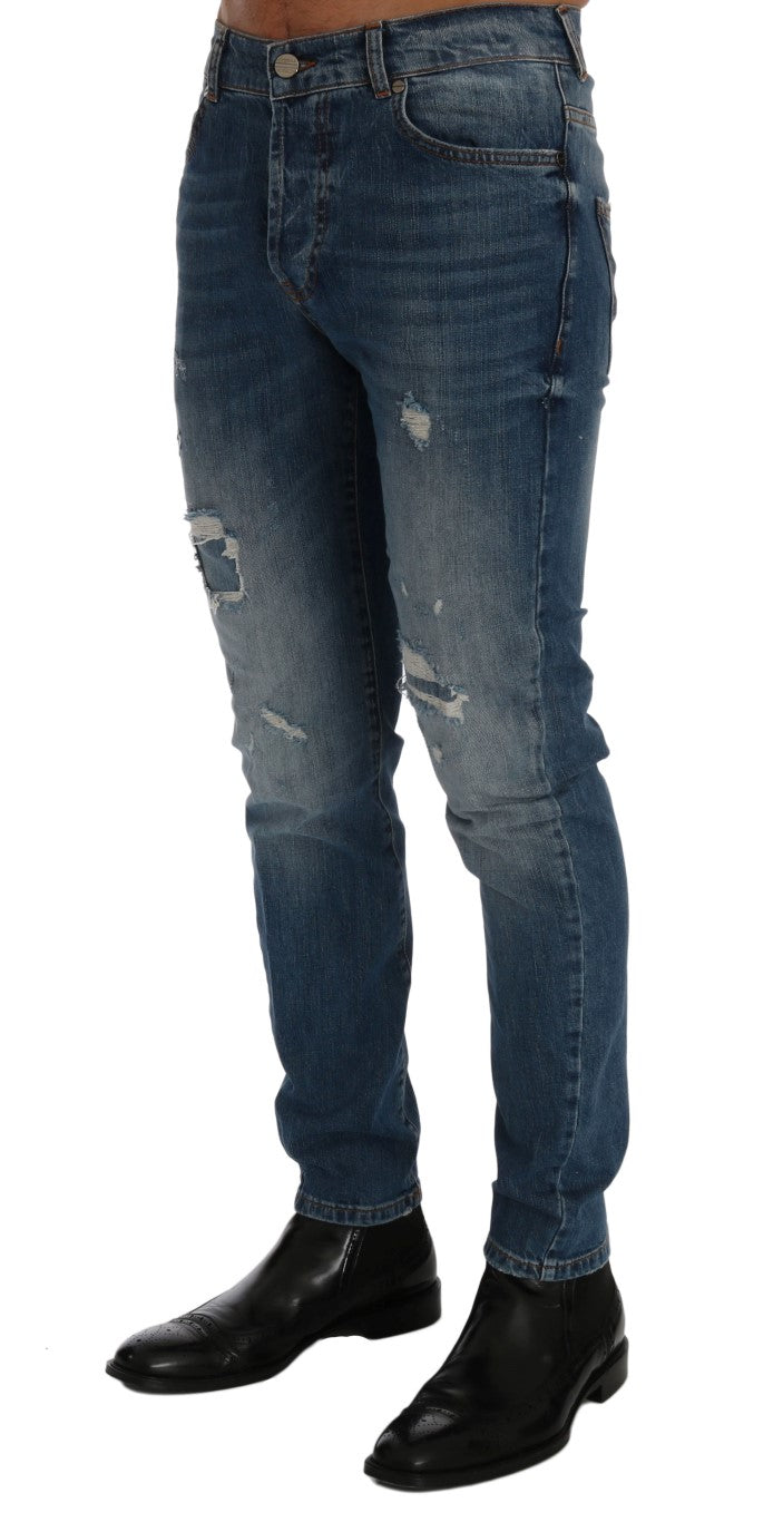 Frankie Morello – Dunfermile Slim Fit Jeans in blauer Waschung und zerrissenem Design