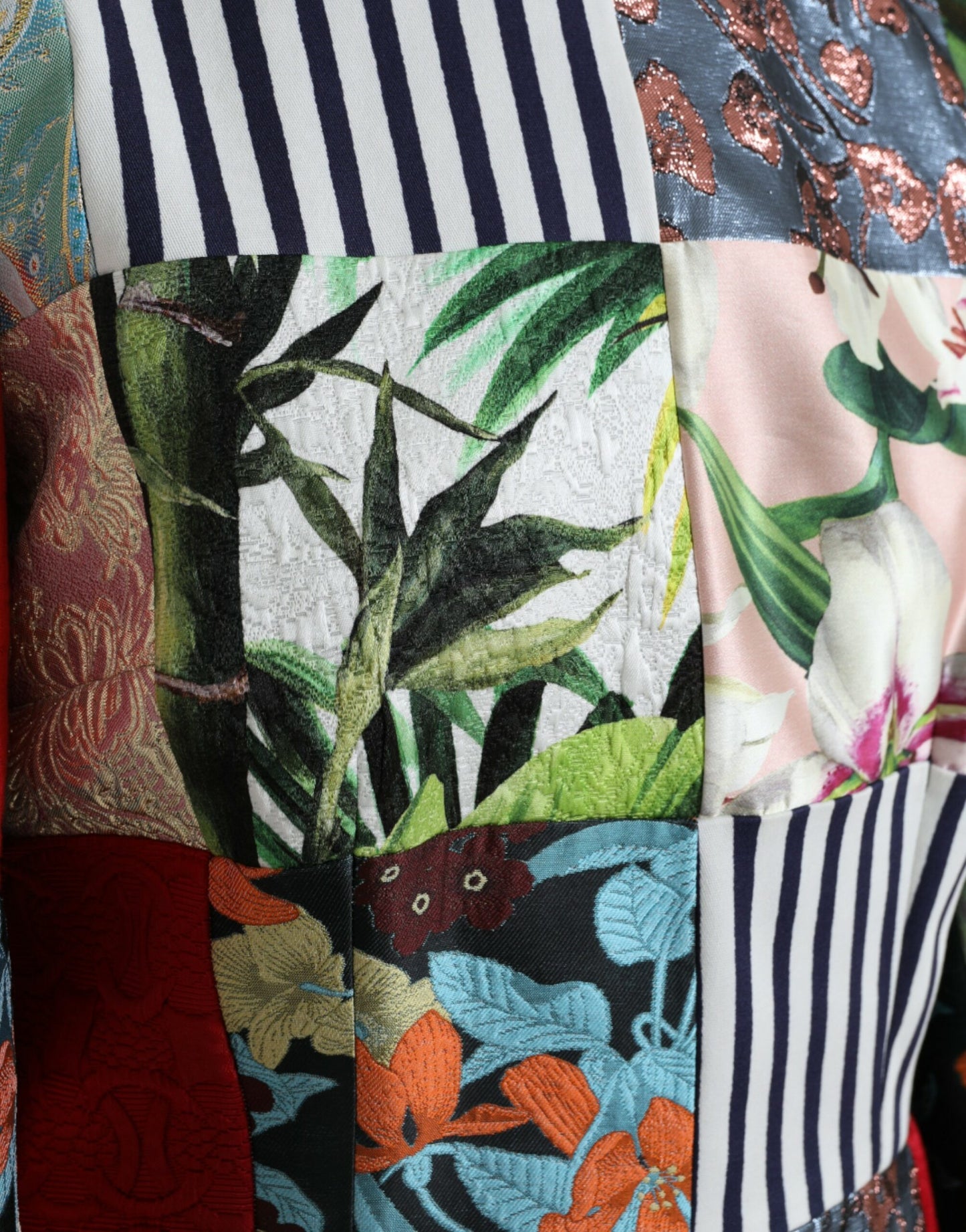 Dolce & Gabbana – Mehrfarbiges Mini-Etuikleid mit Blumen-Patchwork