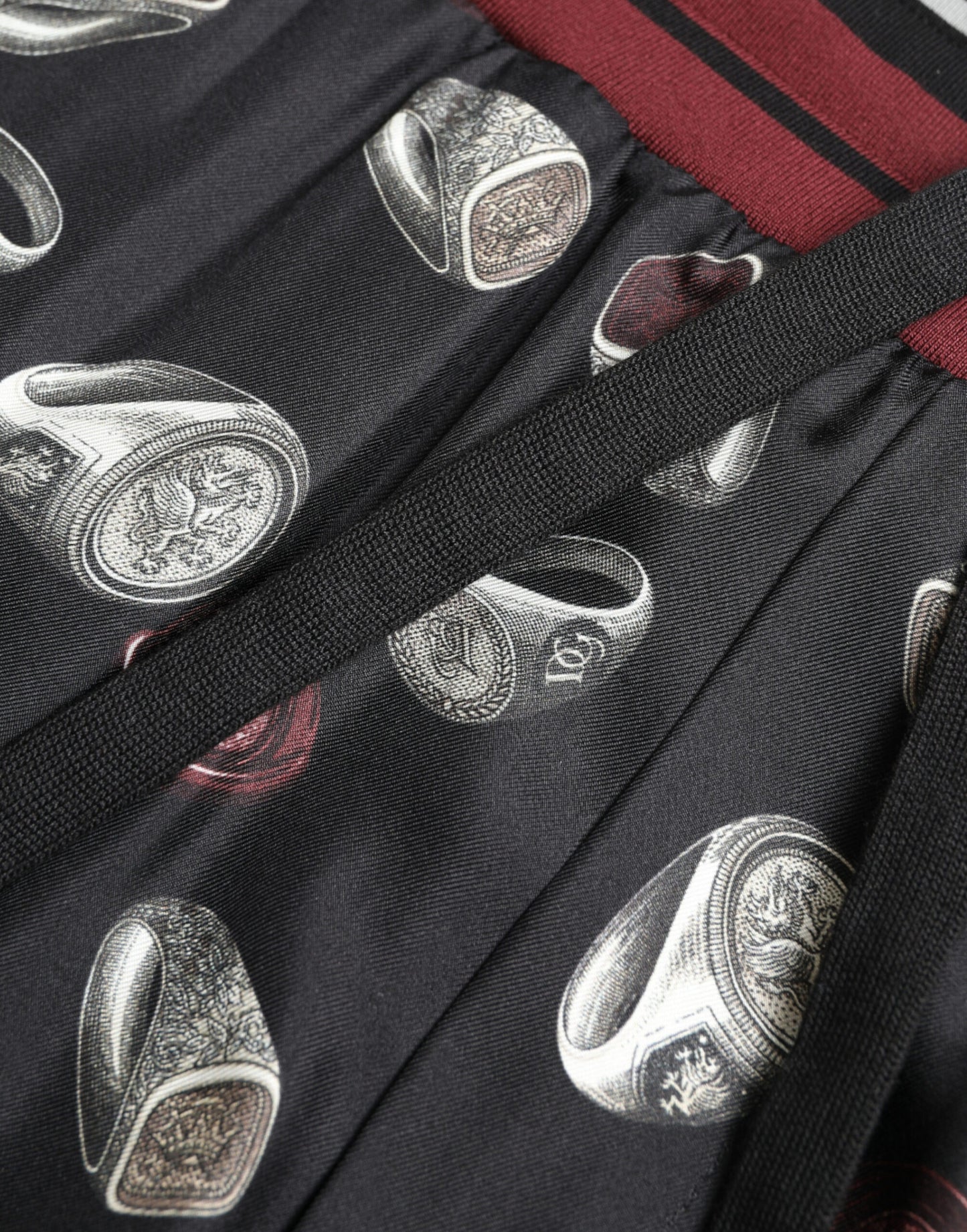 Dolce & Gabbana Schwarze Jogginghose aus Seide mit Ring