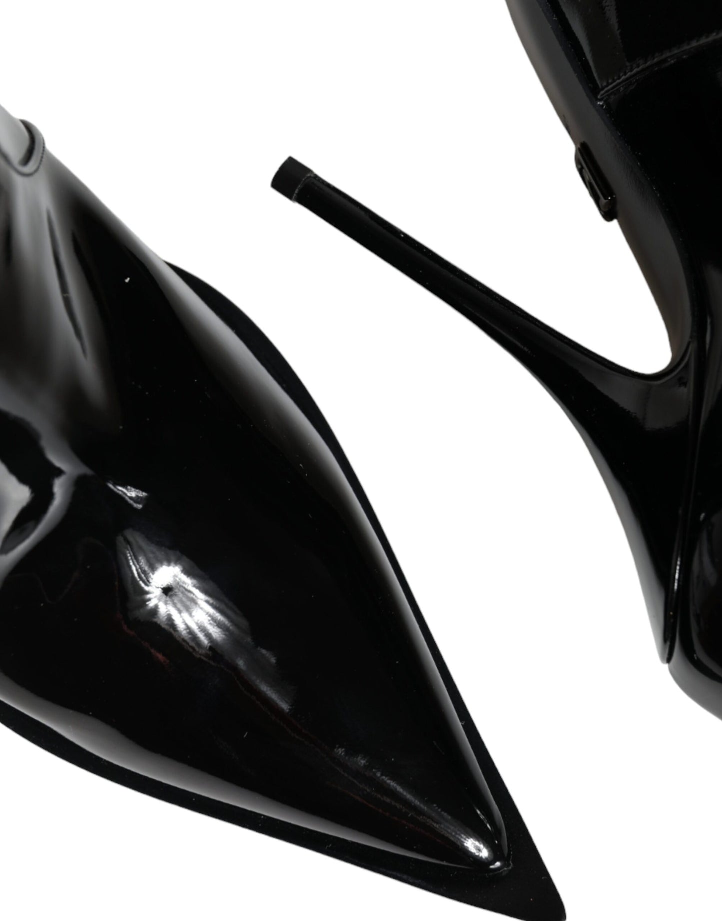 Dolce & Gabbana – Spitze Stiefeletten aus schwarzem Lackleder