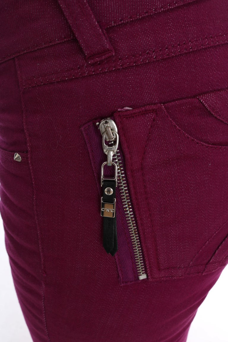 Costume National – Schmale Stretch-Jeans aus Baumwolle in Lila