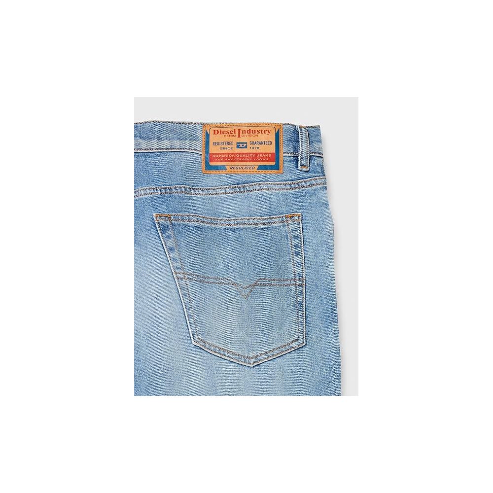 Diesel Herren-Jeans aus hellblauer Baumwolle in normaler Passform