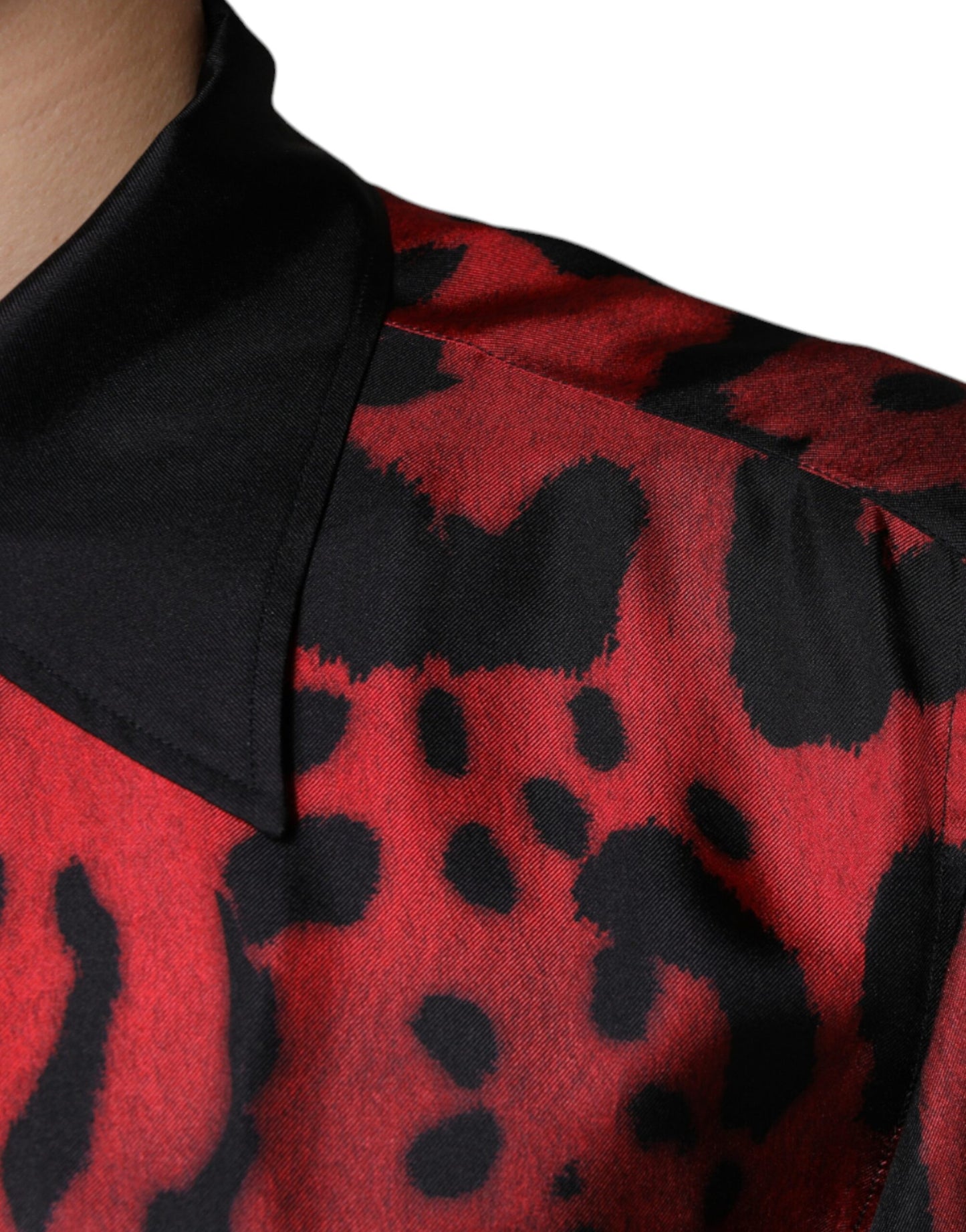 Dolce & Gabbana Rotes Button-Down-Freizeithemd aus Seide mit Leopardenmuster