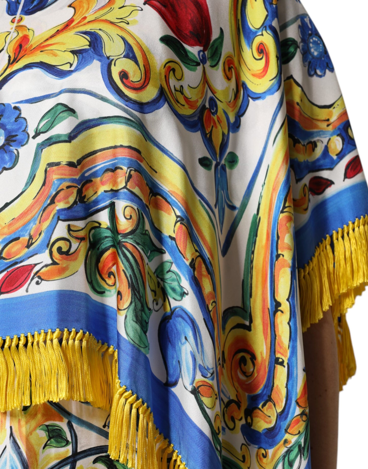 Dolce & Gabbana – Mehrfarbiges Majolika-Kaftan-Maxikleid mit kurzen Ärmeln