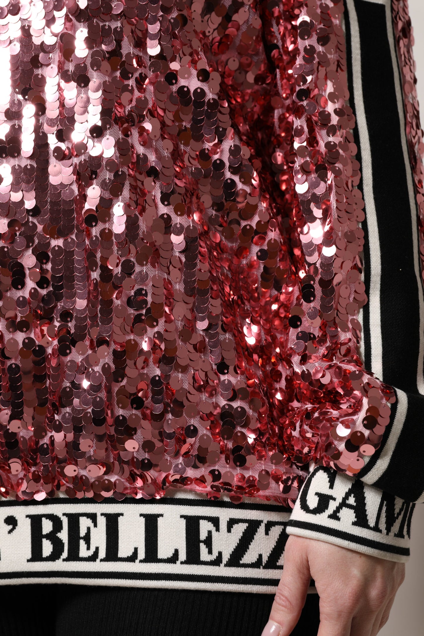 Dolce & Gabbana – Pullover mit Pailletten „DG Queen“ in Pink