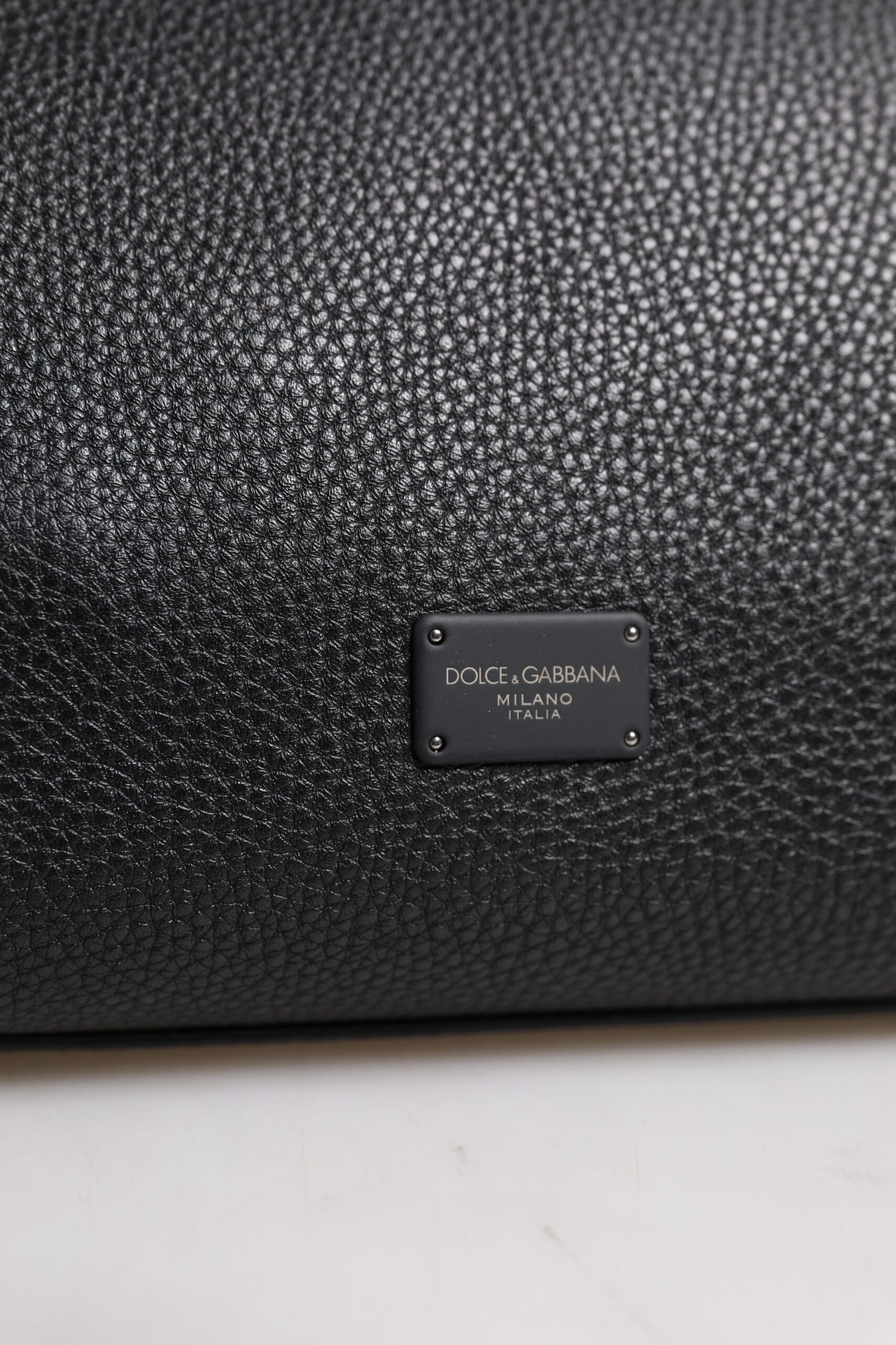Dolce & Gabbana – Schulter-Umhängetasche aus schwarzem Leder mit Logo-Plakette