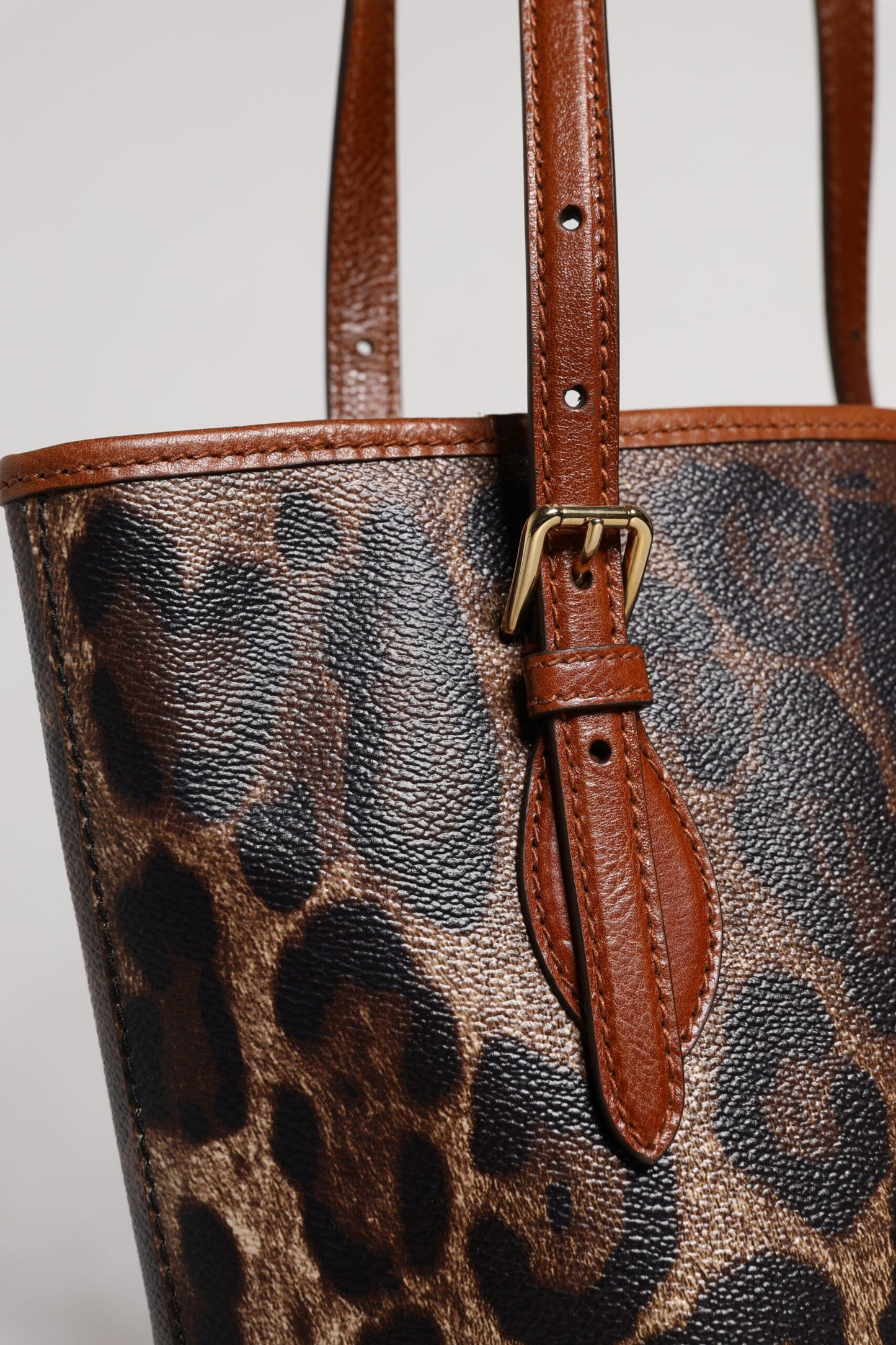 Dolce & Gabbana – Tragetasche aus braunem Leder mit Leopardenmuster und Schulterriemen