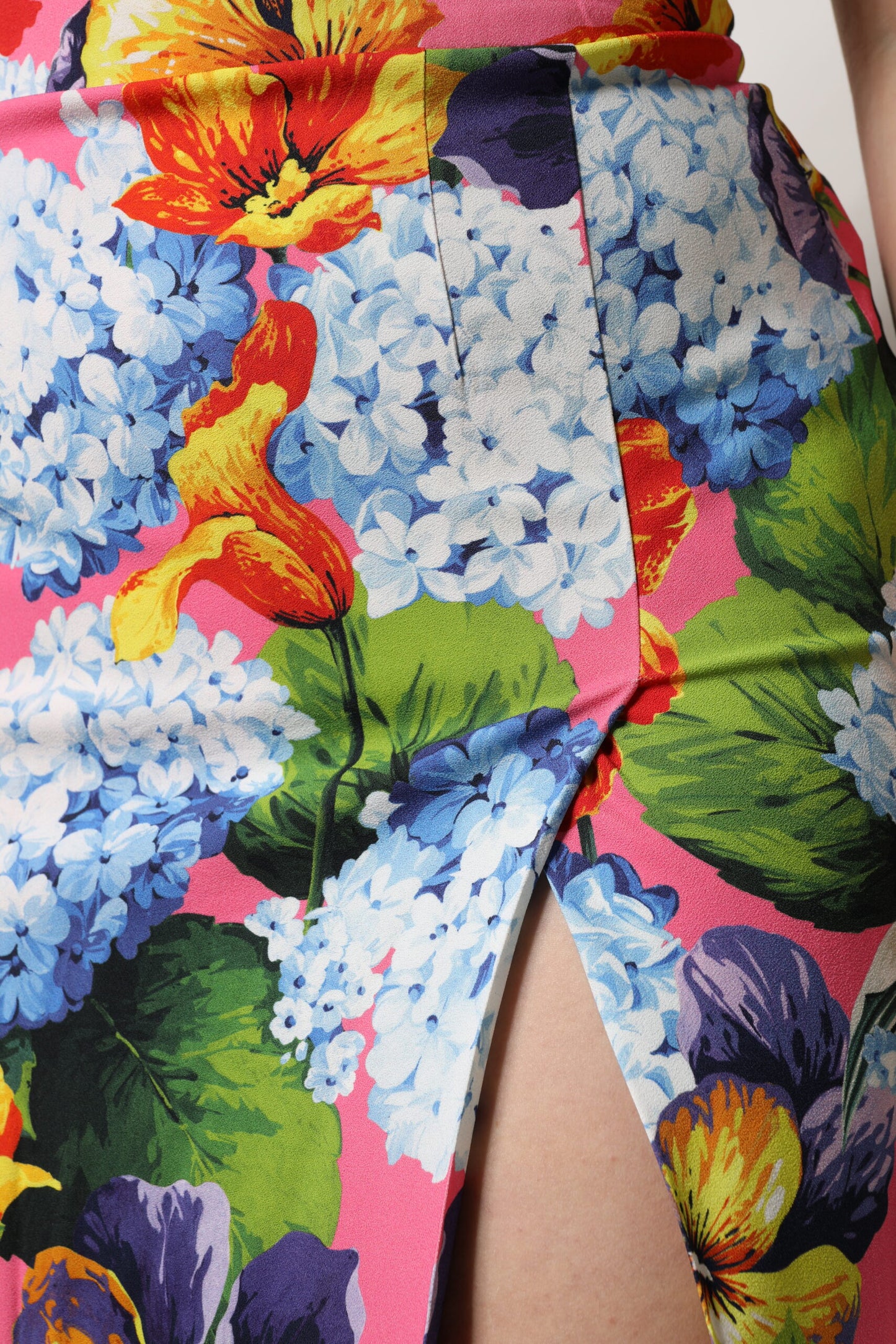 Dolce & Gabbana – Mehrfarbiger Midirock mit hoher Taille und Blumenmuster