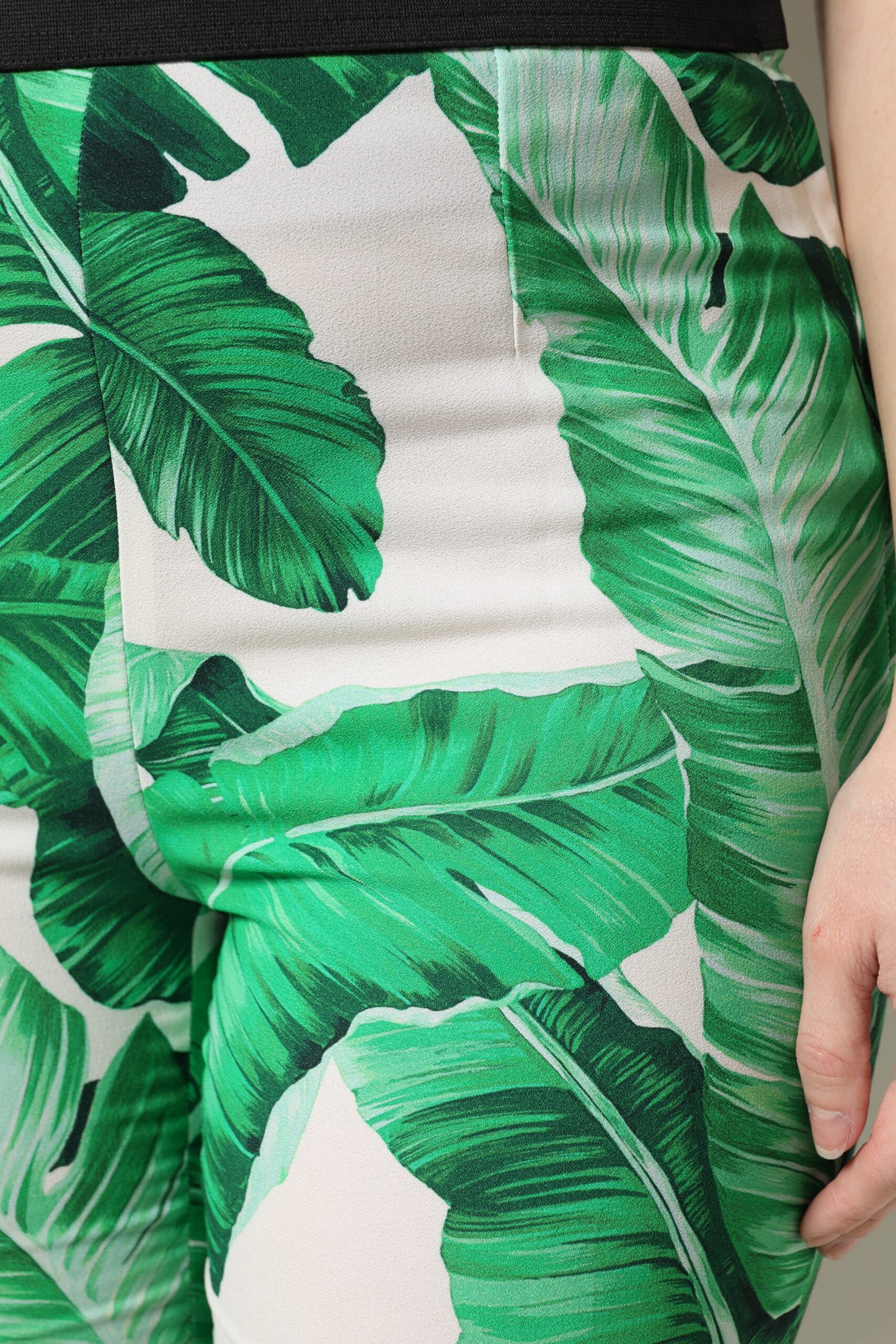 Dolce & Gabbana – Weiße, grüne Hose mit hoher Taille
