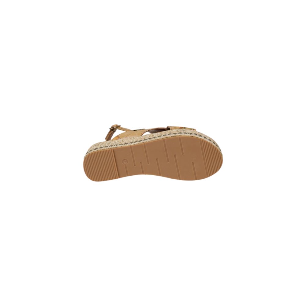 Alviero Martini Prima Classe Beige Polyethylene Sandal