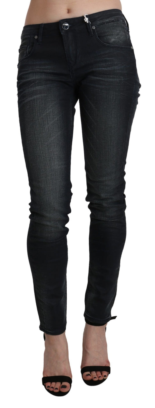 Acht – Schwarze Skinny-Jeanshose mit niedriger Taille und verwaschenem Schnitt