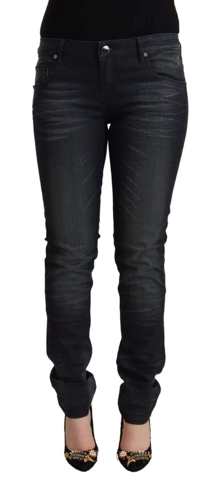 Acht – Niedrig taillierte Slim-Fit-Jeans aus gewaschener Baumwolle in Schwarz