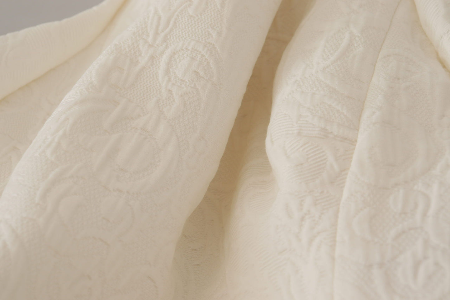 Dolce &amp; Gabbana – Weißes Jacquard-Midikleid aus geblümtem Brokat