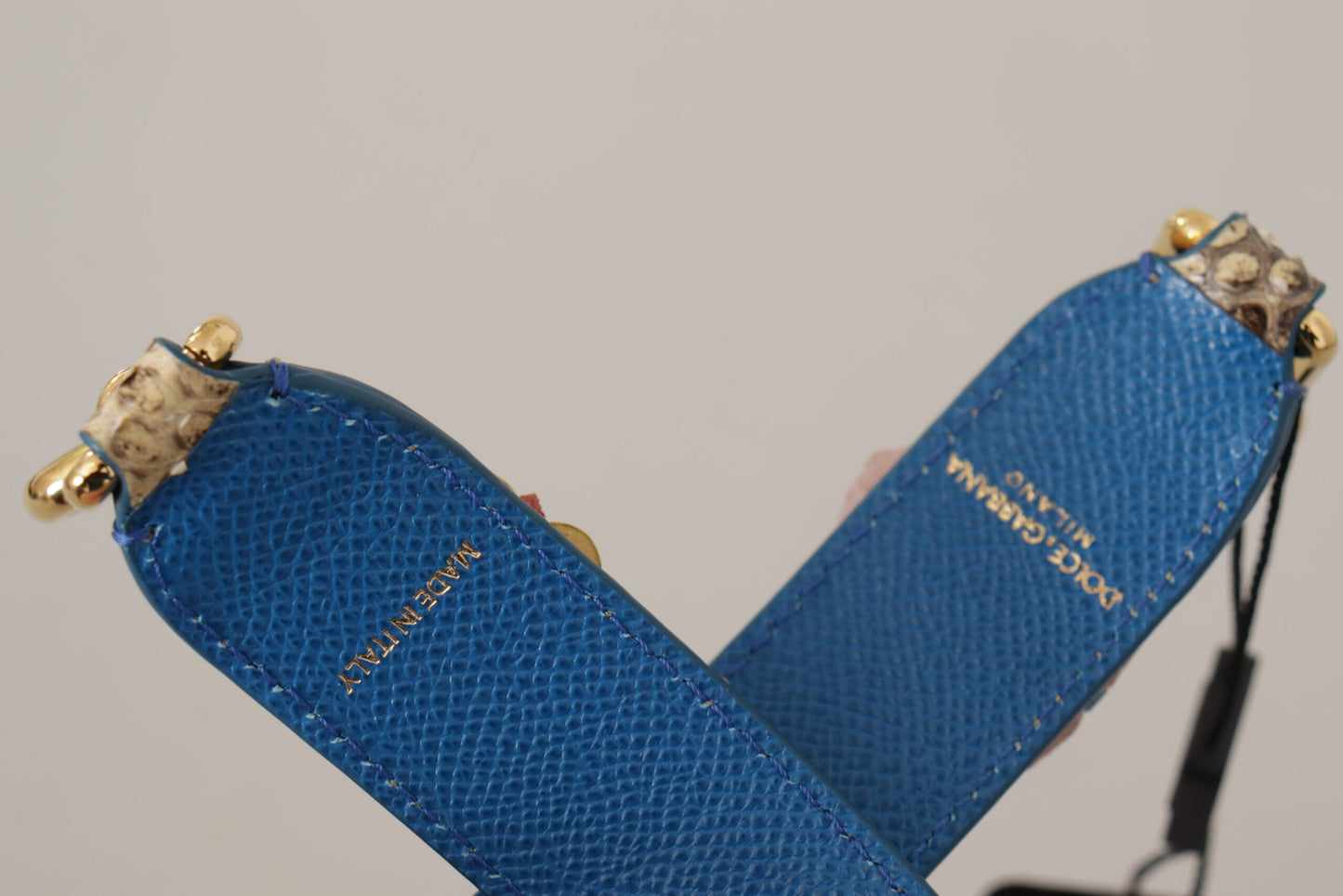 Dolce &amp; Gabbana Schultergurt aus beigefarbenem Pythonleder mit Blumen- und Nietenbesatz