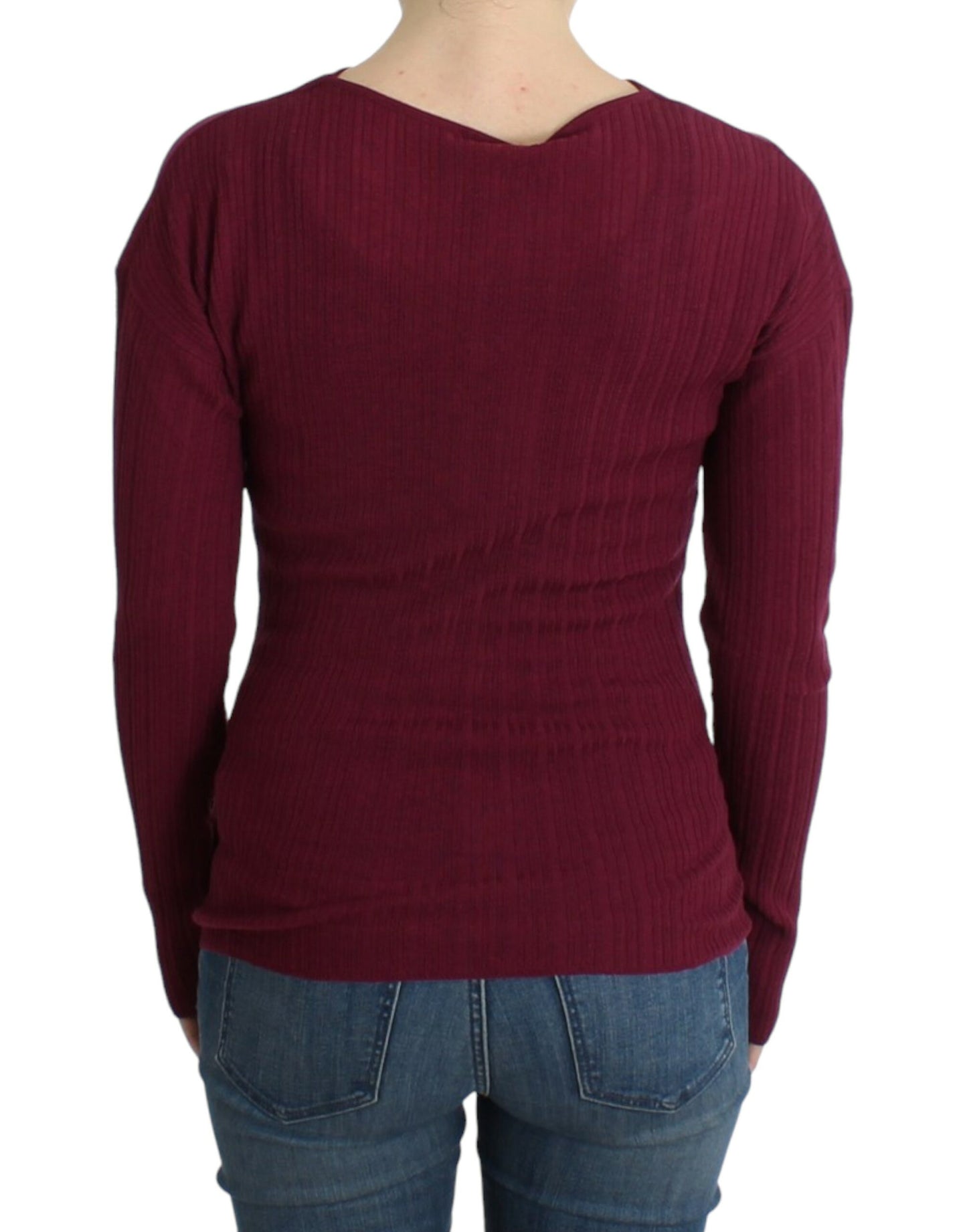 Lila Strickpullover aus Wolle mit Pferden