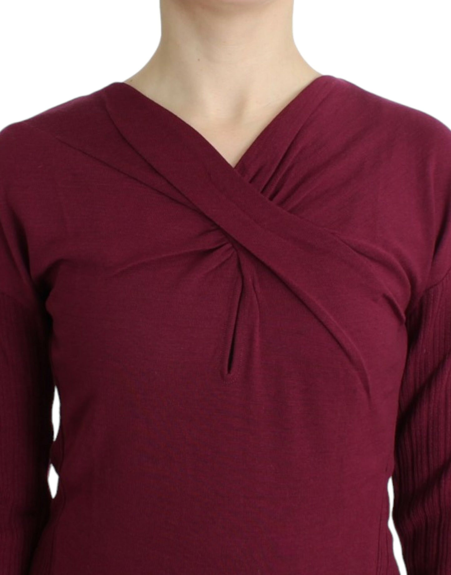 Lila Strickpullover aus Wolle mit Pferden